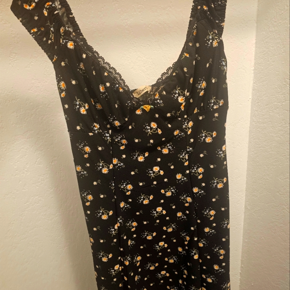 Back flower print dress
